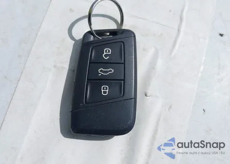 2021 Volkswagen Jetta 1.4T R-Line/1.4T S/1.4T Se z USA, uszkodzony, nr VIN 3VWC57BU5MM017139